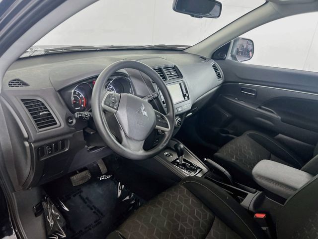 Used 2025 Mitsubishi Outlander Sport AWD image 9