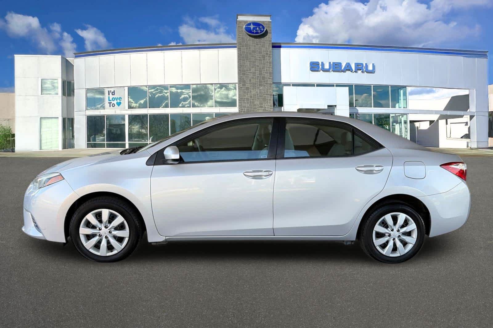 Used 2016 Toyota Corolla LE FWD image 9