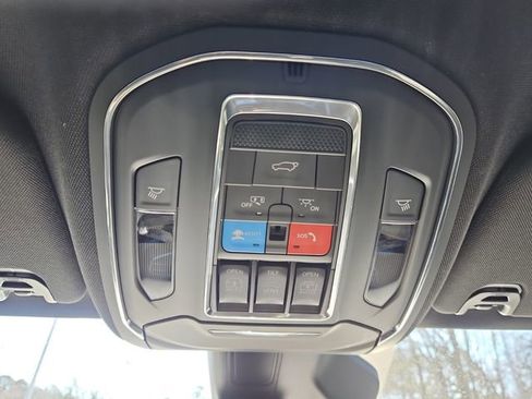 Used 2024 Jeep Wagoneer L 2WD w/ Premium Group I image 19