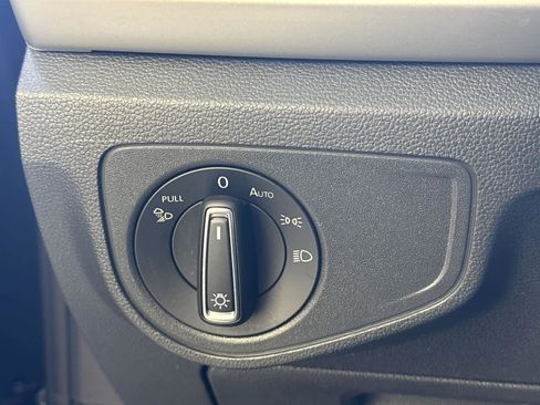 Used 2022 Volkswagen Atlas SE image 23