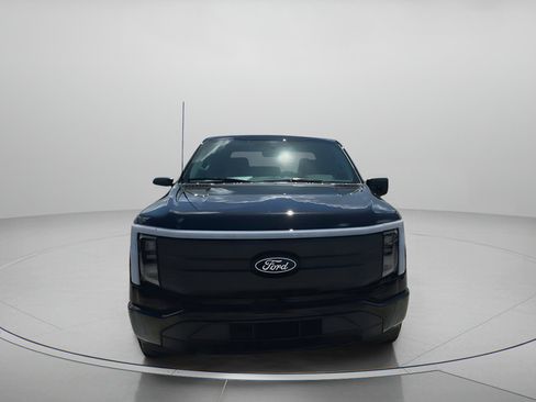 Used 2025 Ford F150 Lightning XLT image 7