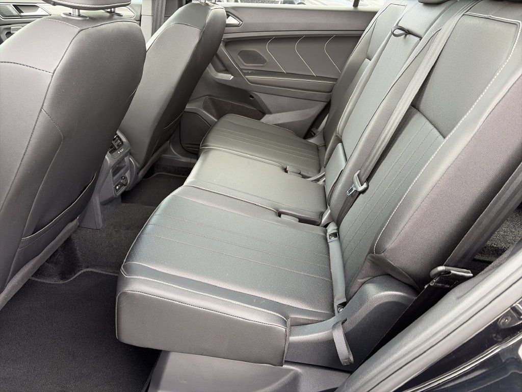 Used 2023 Volkswagen Tiguan SE R-Line FWD image 19