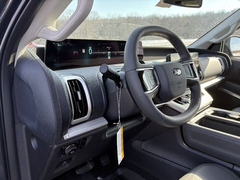 New 2026 Ford Expedition Active AWD/4WD image 33