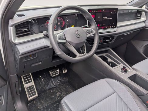 New 2026 Volkswagen Tiguan SE R-Line AWD/4WD image 10