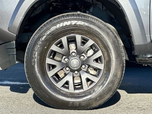 Certified 2022 Toyota Tacoma SR5 w/ Technology Package image 29