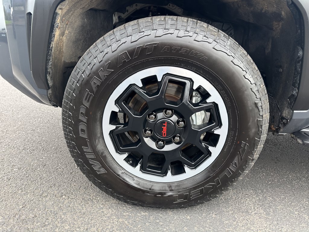 Used 2025 Toyota 4Runner TRD Off-Road AWD/4WD image 12