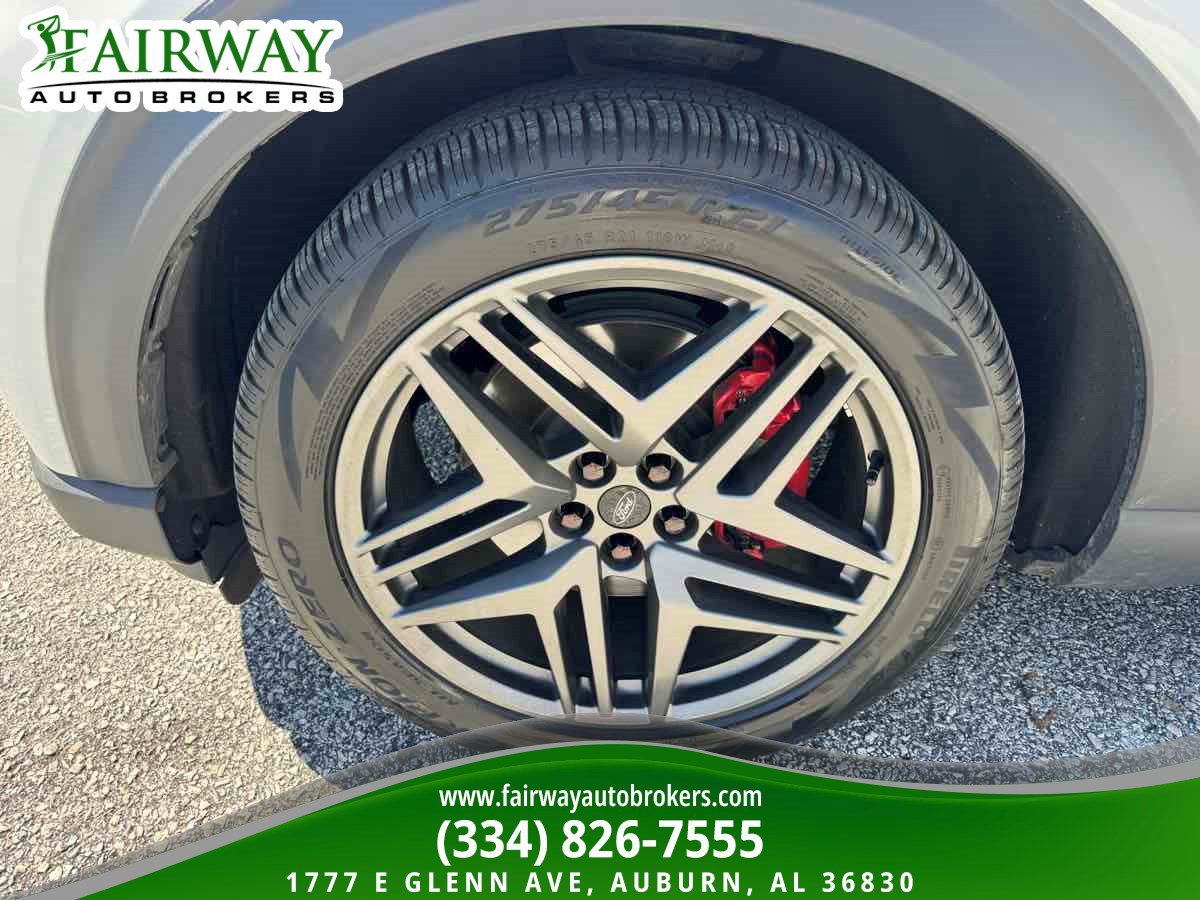 Used 2025 Ford Explorer ST w/ Sun And Sound Package AWD/4WD image 35