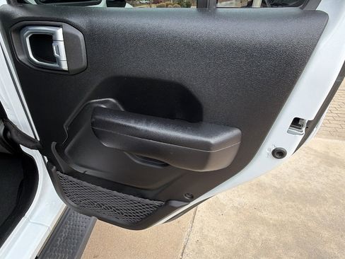 Used 2021 Jeep Wrangler Unlimited Sport image 20