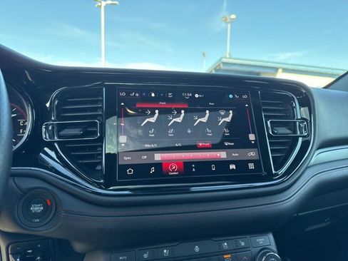 Used 2025 Dodge Durango R/T image 27