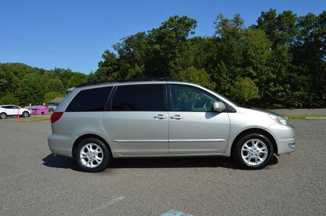 Used 2004 Toyota Sienna XLE Limited w/ Limited Pkg 5 FWD image 61