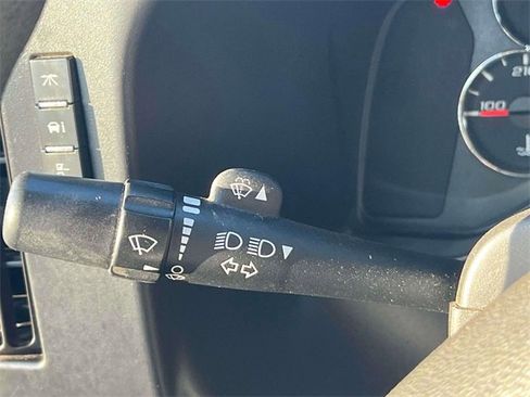 Used 2018 Chevrolet Express 2500 Extended image 16