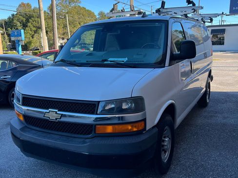 Used 2019 Chevrolet Express 2500 w/ Driver Convenience Package image 2