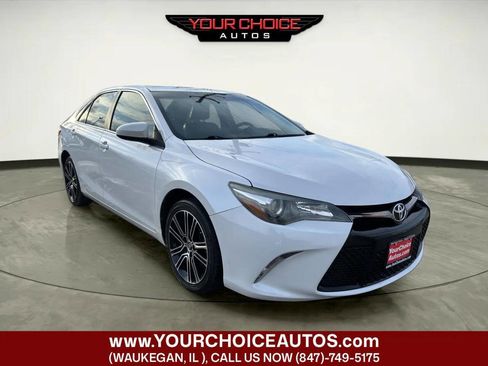 Used 2016 Toyota Camry SE image 7