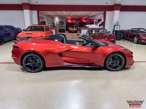 Used 2025 Chevrolet Corvette E-Ray AWD/4WD image 7