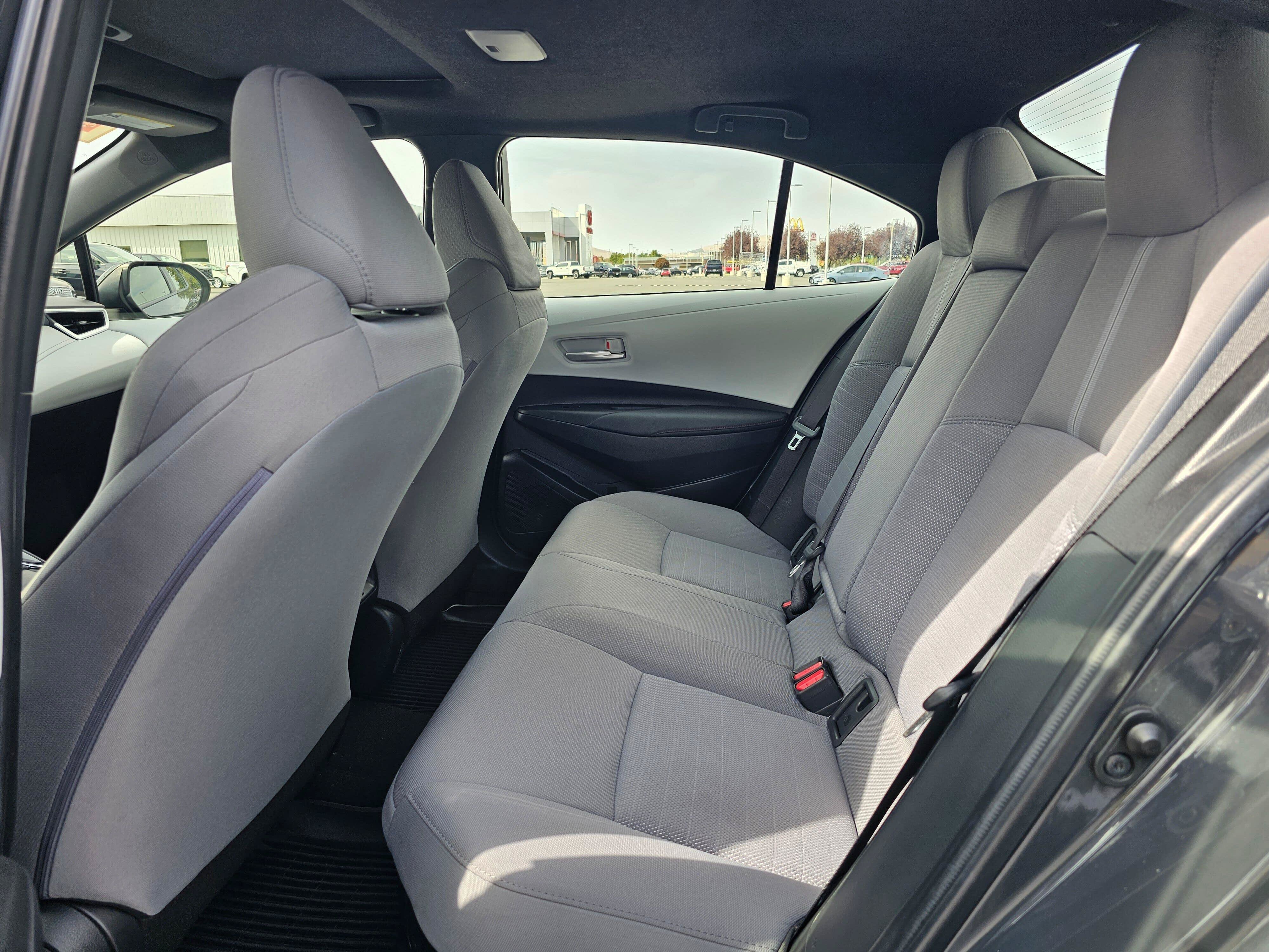 Certified 2024 Toyota Corolla SE w/ SE Package FWD image 17