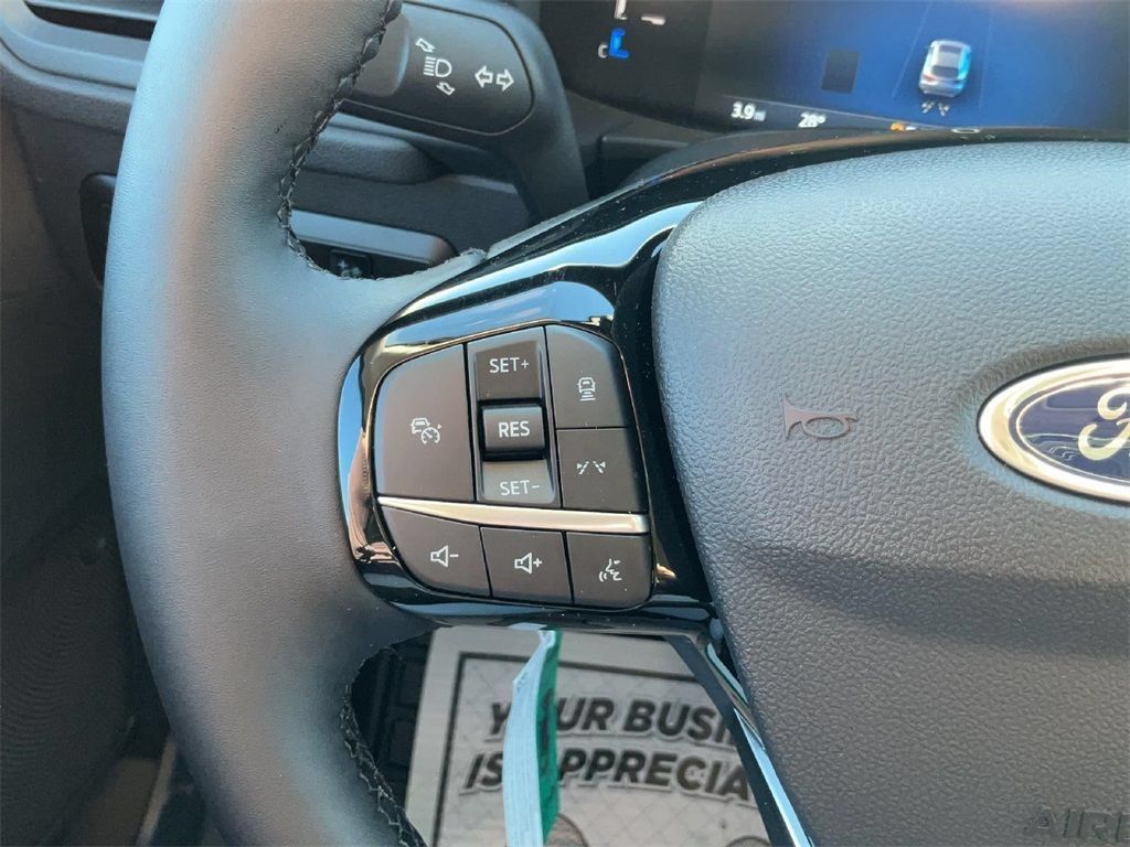 New 2025 Ford Escape SE FWD image 25