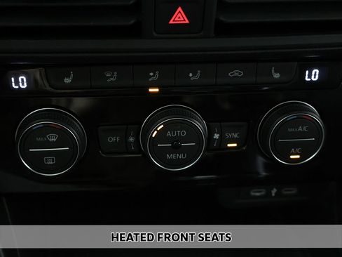 Used 2024 Volkswagen Jetta SE FWD image 7