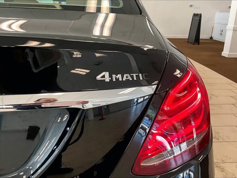 Used 2015 Mercedes-Benz C 300 4MATIC Sedan image 9