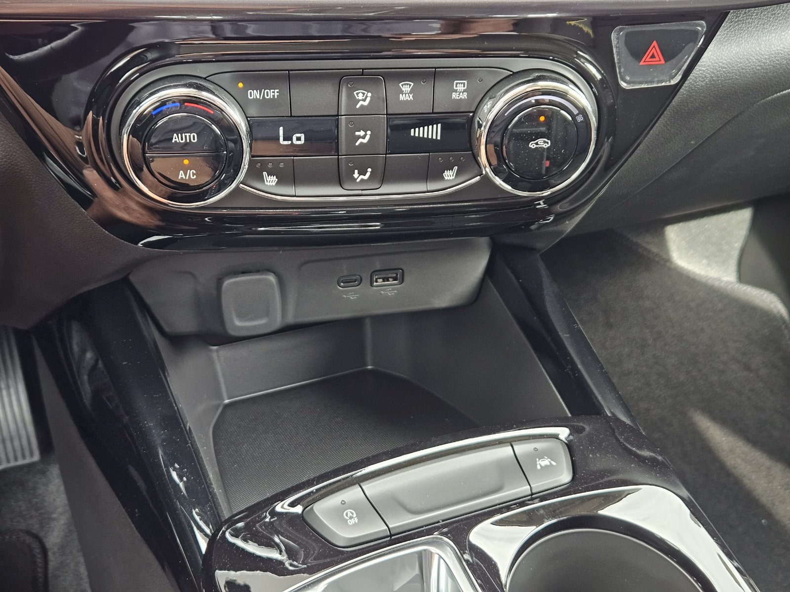 New 2026 Chevrolet Trax ACTIV w/ Driver Confidence Package FWD image 21