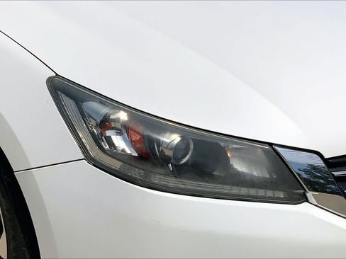 Used 2015 Honda Accord Sport image 25