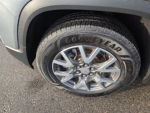 Used 2020 GMC Acadia SLE w/ LPO, Floor Liner Package image 13