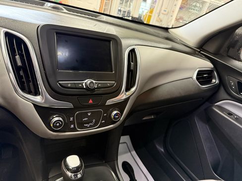 Used 2021 Chevrolet Equinox LS image 11