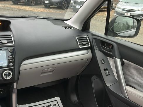 Used 2017 Subaru Forester 2.5i Premium image 26