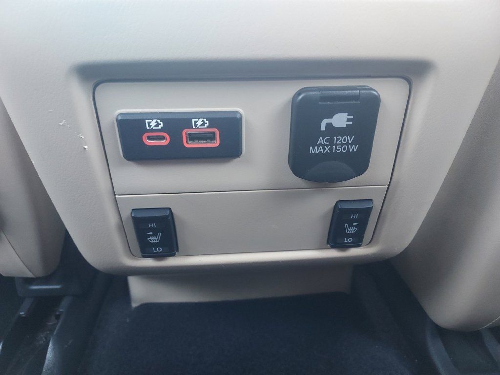 Used 2020 Nissan Pathfinder Platinum AWD/4WD image 12