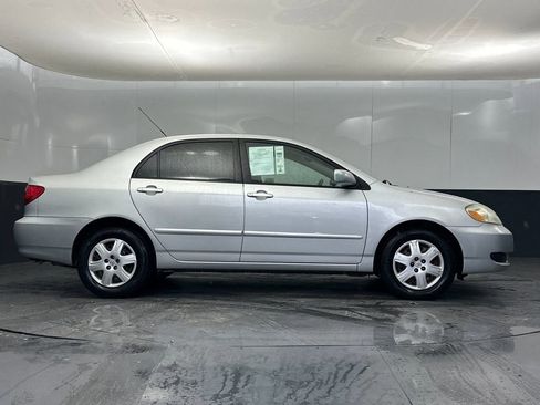Used 2007 Toyota Corolla LE image 2