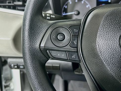 Certified 2025 Toyota Corolla LE FWD image 16