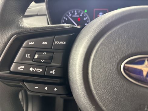 Used 2025 Subaru Crosstrek 2.0i Premium image 15