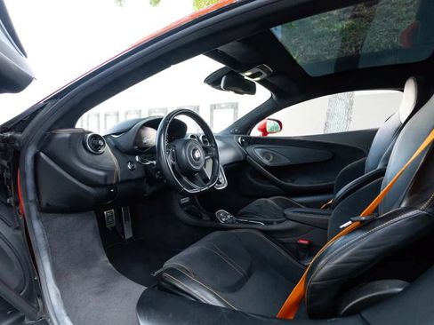 Used 2018 McLaren 570S RWD image 20