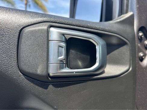 Used 2022 Jeep Wrangler Unlimited Sport AWD/4WD image 33