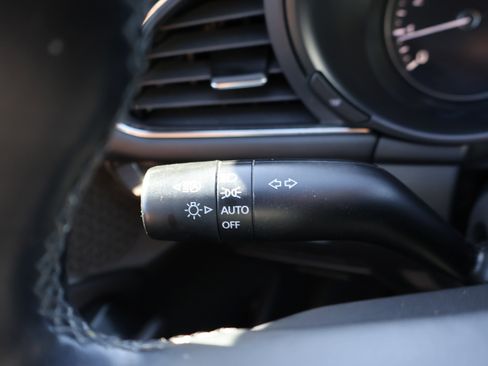 Used 2019 MAZDA MAZDA3 w/Preferred Pkg image 36