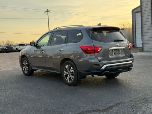 Used 2020 Nissan Pathfinder SV image 7