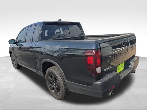Used 2025 Honda Ridgeline Black Edition image 12