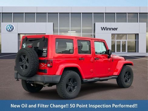 Used 2015 Jeep Wrangler Unlimited Sahara image 4