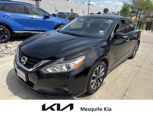 Used 2017 Nissan Altima 2.5 SL w/ 2.5 Technology Package image 1