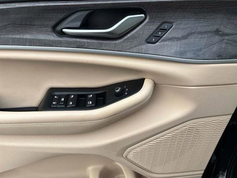 Certified 2023 Jeep Grand Cherokee Limited image 20