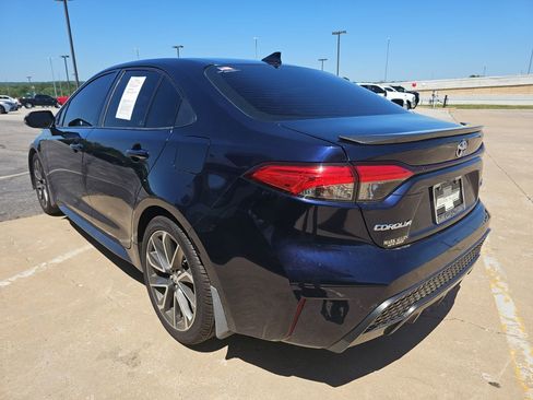 Used 2020 Toyota Corolla XSE FWD image 6