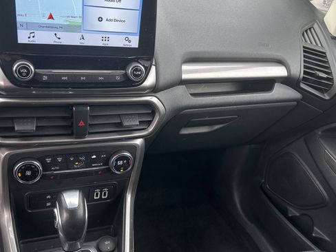 Used 2019 Ford EcoSport SE w/ SE Convenience Package image 13