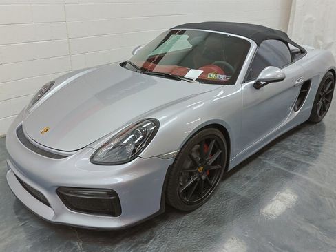 Used 2016 Porsche Boxster Spyder RWD image 41