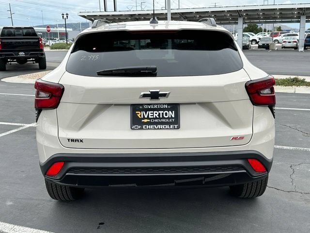 Used 2026 Chevrolet Trax RS FWD image 11