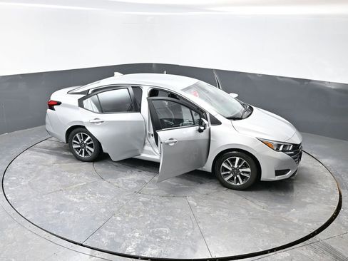 Used 2023 Nissan Versa SV image 56