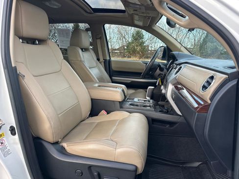 Used 2017 Toyota Tundra Limited image 22
