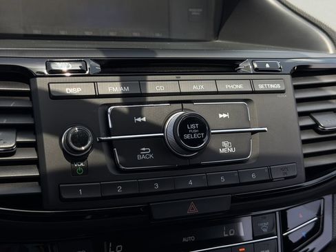 Used 2017 Honda Accord Sport image 21