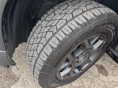 Used 2025 Honda Pilot TrailSport image 17
