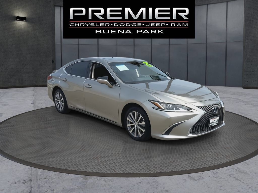 Used 2021 Lexus ES 300h FWD image 2