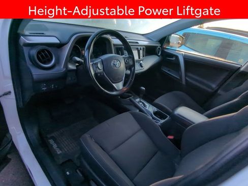 Used 2018 Toyota RAV4 XLE AWD/4WD image 7
