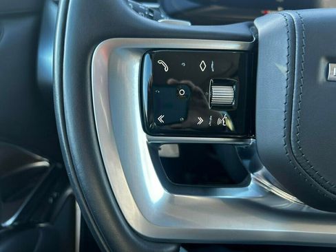 Used 2023 Land Rover Range Rover SE image 26